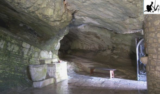 SantAngelo_in_Grotte_Grotta_San_Michele