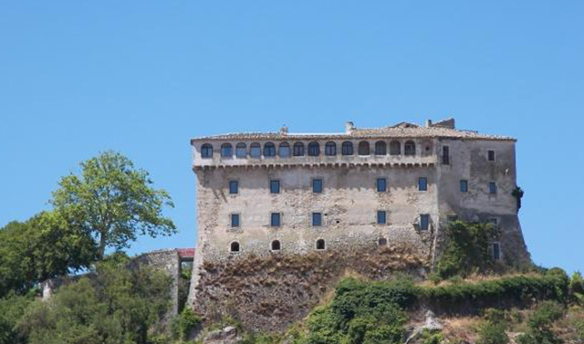 Castello di Pescolanciano - Molise